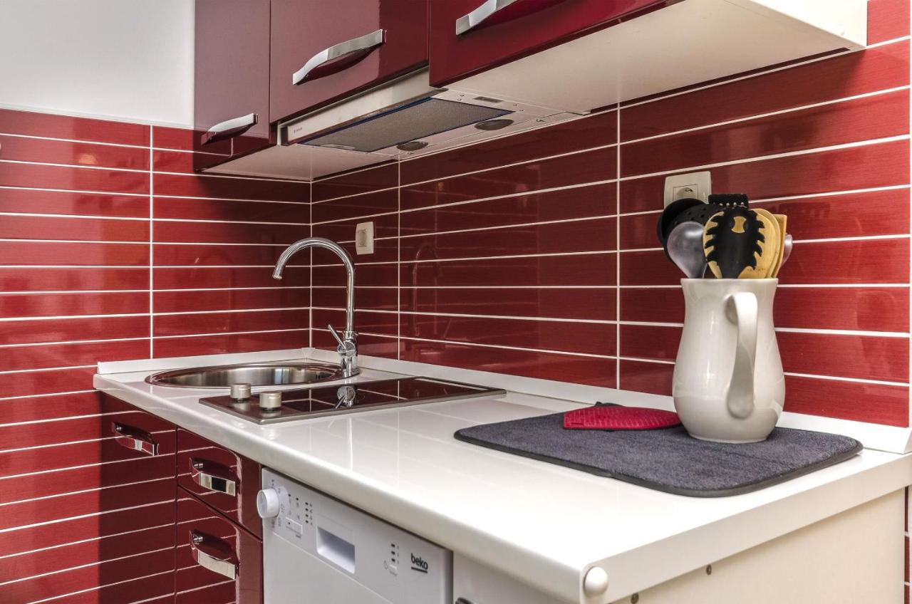 Apartment Mare Srima Bagian luar foto