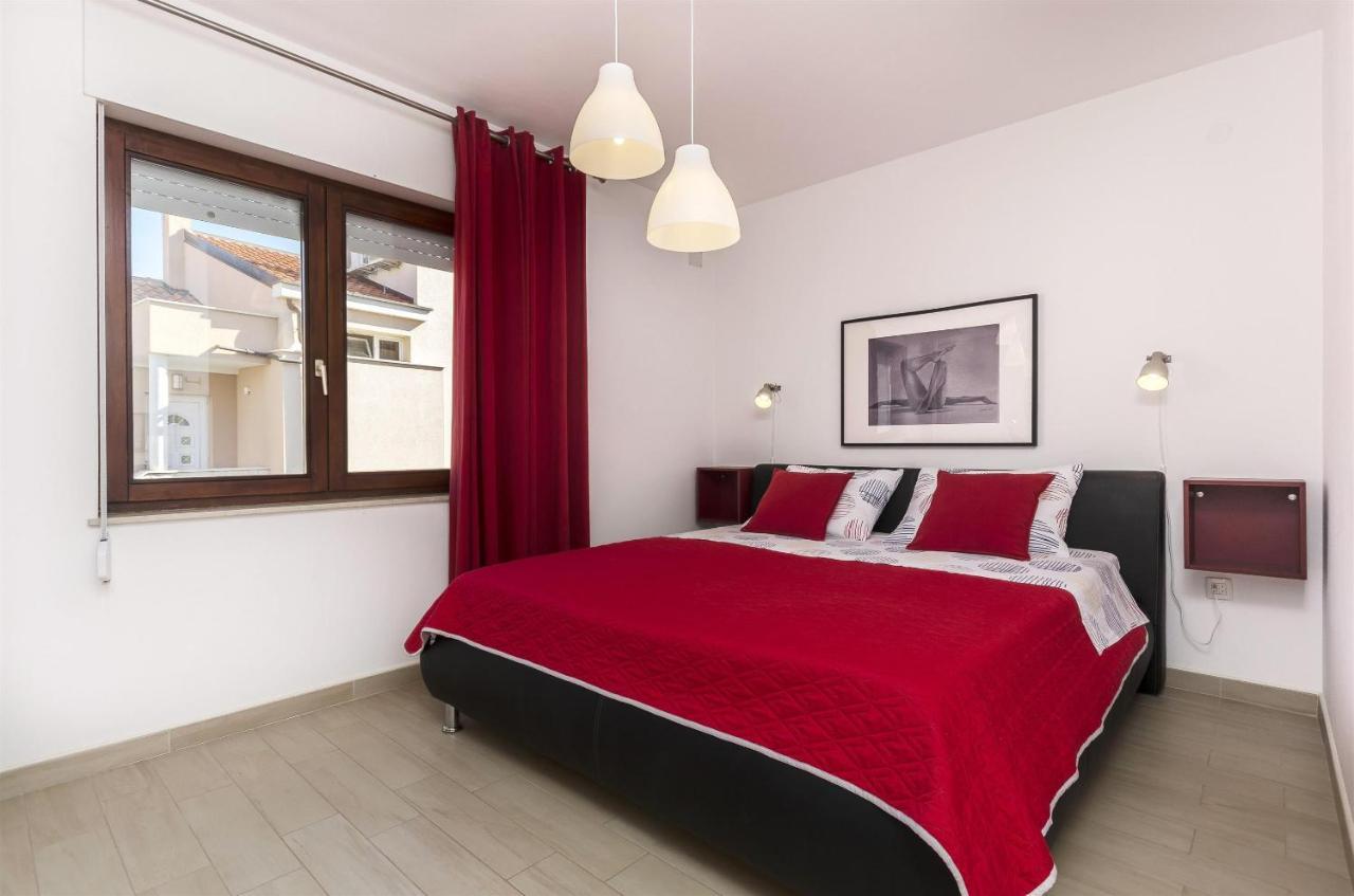 Apartment Mare Srima Bagian luar foto